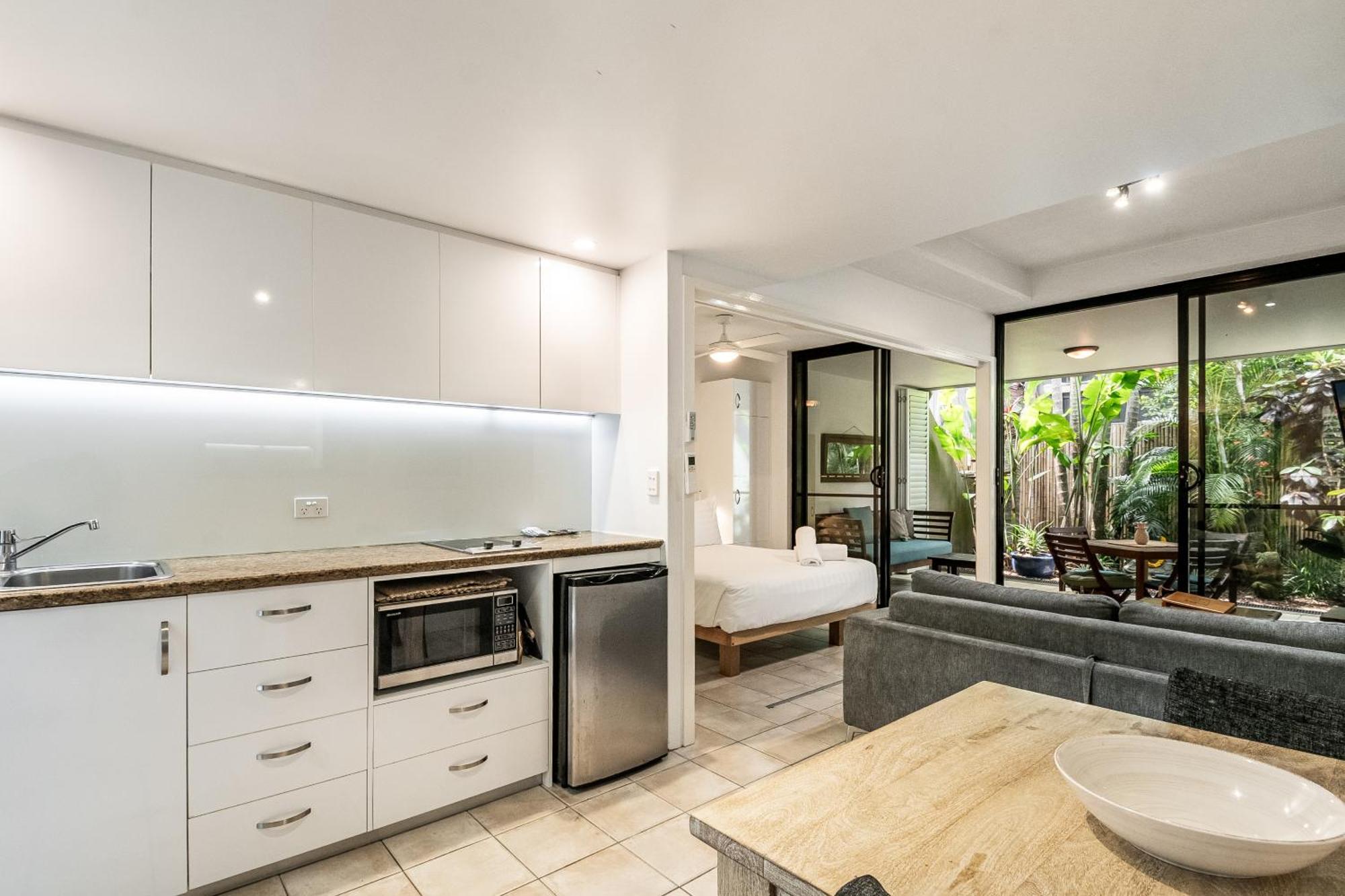 Julians Apartments Byron Bay Exterior foto